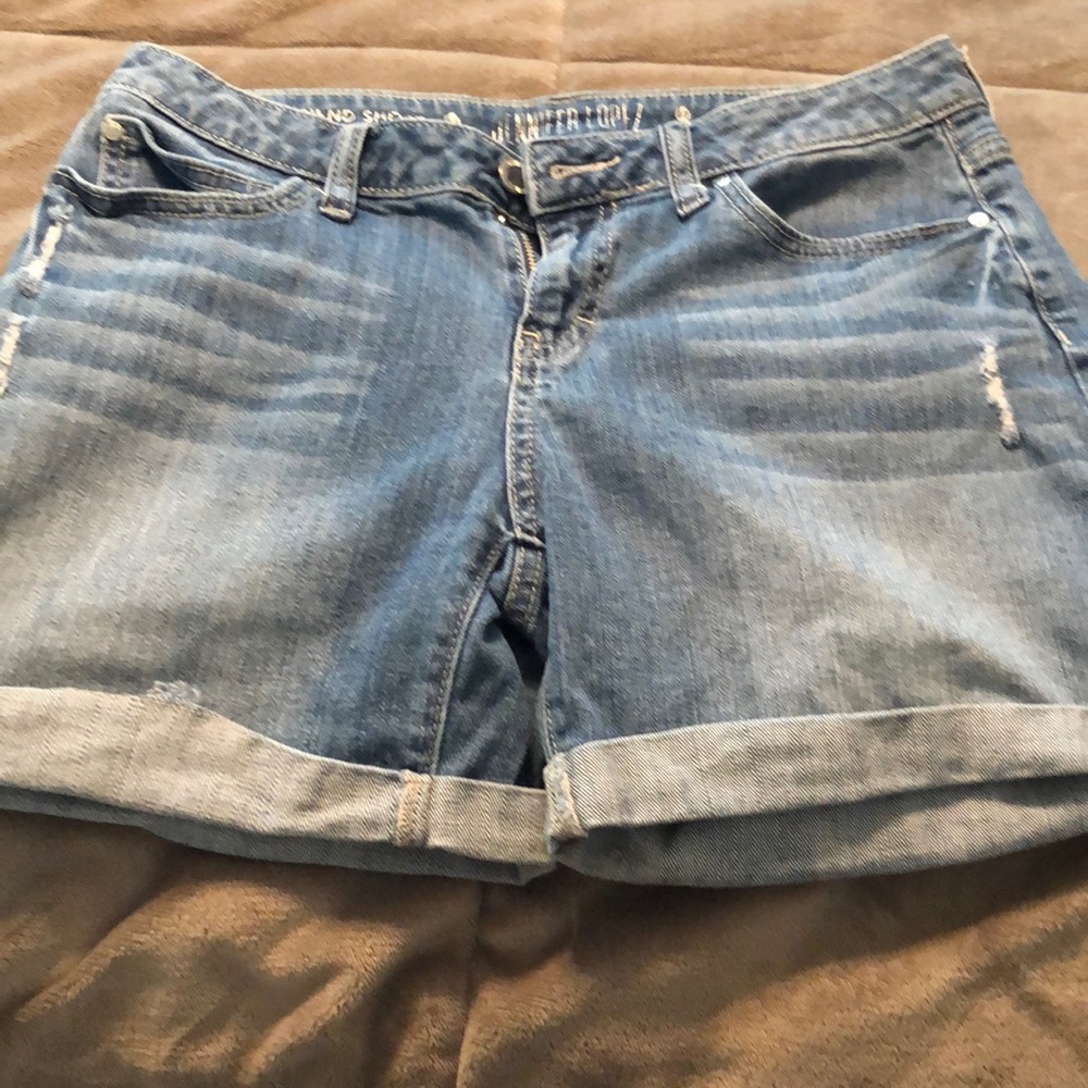 Jennifer Lopez’s Jean short